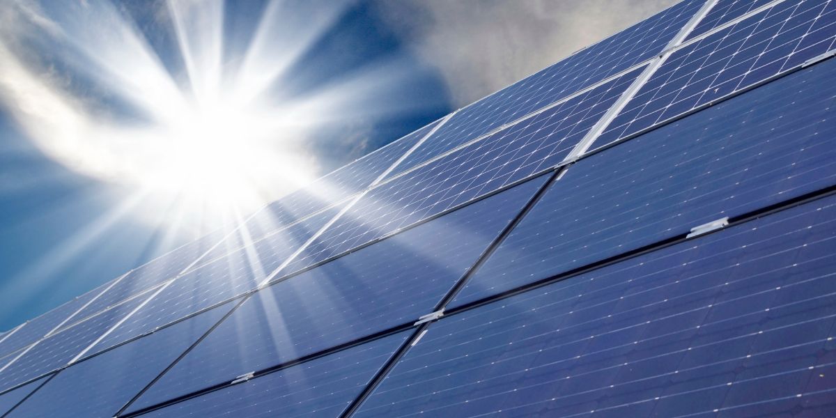 Artificial Intelligence and photovoltaics - eMergy Tech